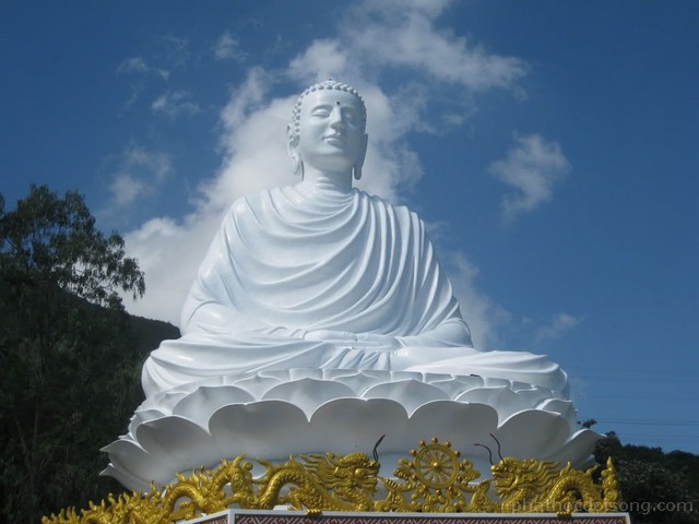 Buddha là gì? Quan điểm khác nhau khi xưng Bụt và Phật?