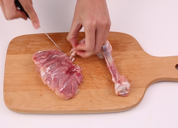 Công thức cách làm cơm gói lá sen đậm vị quê hương