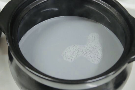 3 cách làm sữa mè đen đơn giản tốt cho sức khỏe, giúp trẻ hóa làn da