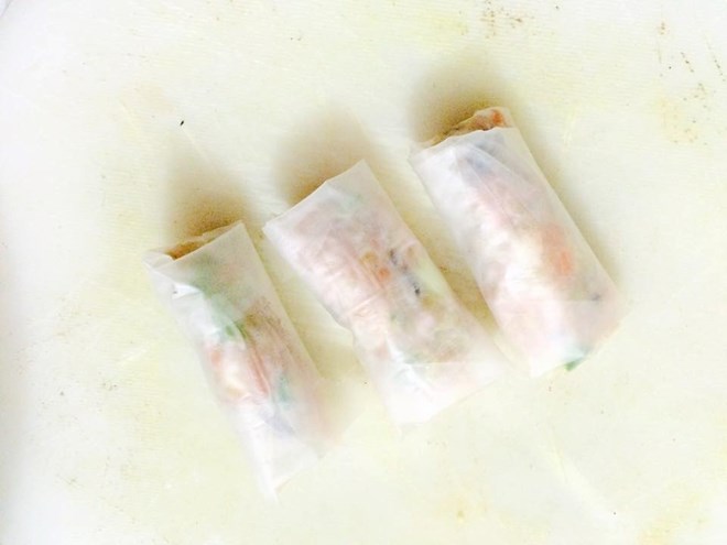 Cách làm nem rán ngon tròn vị của người việt