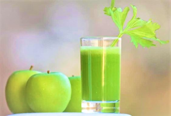 Giảm cân hiệu quả với cách làm nước ép cần tây