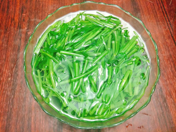 Cách làm thịt trâu xào rau muống mềm, ngon, đơn giản