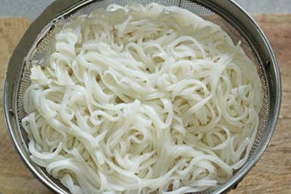 Cách nấu phở gà thơm ngon nhất ngay tại nhà