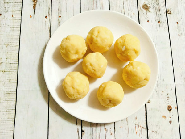 Cách làm bánh cam mềm trong giòn ngoài ngon hết ý