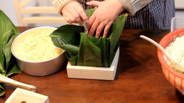 Cách làm bánh chưng cốm đặc biệt thơm ngon và độc đáo
