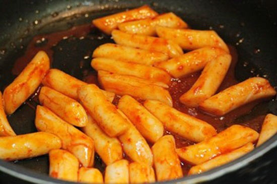 Cách làm bánh gạo cay hàn quốc (bánh Tteokbokki) tại nhà