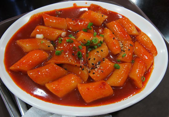 Cách làm bánh gạo cay hàn quốc (bánh Tteokbokki) tại nhà
