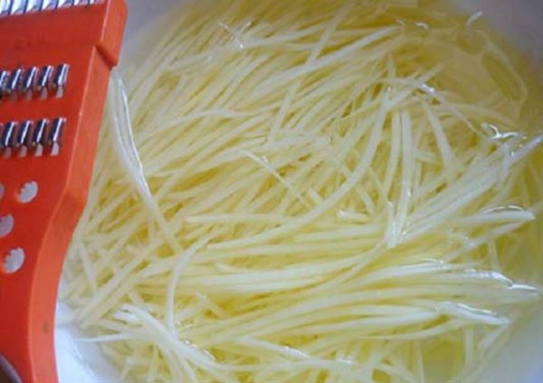 Cách làm bánh khoai tây chiên bột mì đơn giản siêu ngon