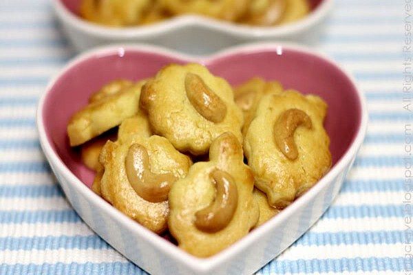 Cách làm bánh quy hạt điều béo ngậy giòn tan ăn là mê