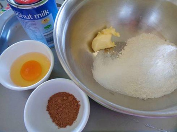 Cách làm bánh tai heo giòn tan, thơm lừng