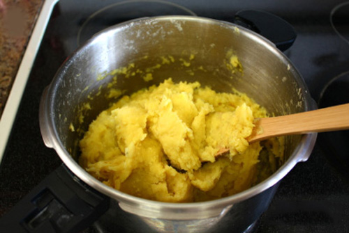 Cách làm bánh xu sê truyền thống đơn giản cực ngon cực hấp dẫn