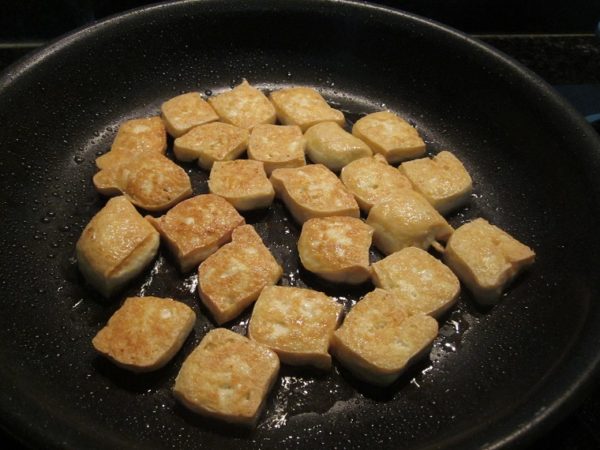 Cách làm bún đậu mắm tôm ngon tuyệt cho những ngày mưa gió