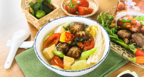 Cách làm canh chua nấu chay siêu đơn giản, giải nhiệt mùa hè