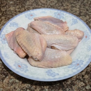 Cách làm cánh gà hấp muối vàng ươm, ngọt thịt siêu ngon cho cả gia đình