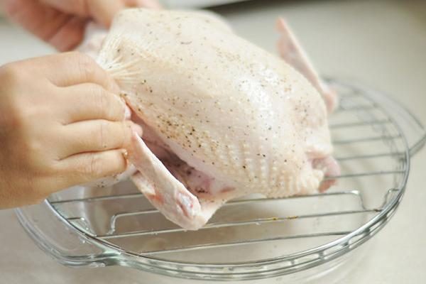 Cách làm cánh gà hấp muối vàng ươm, ngọt thịt siêu ngon cho cả gia đình