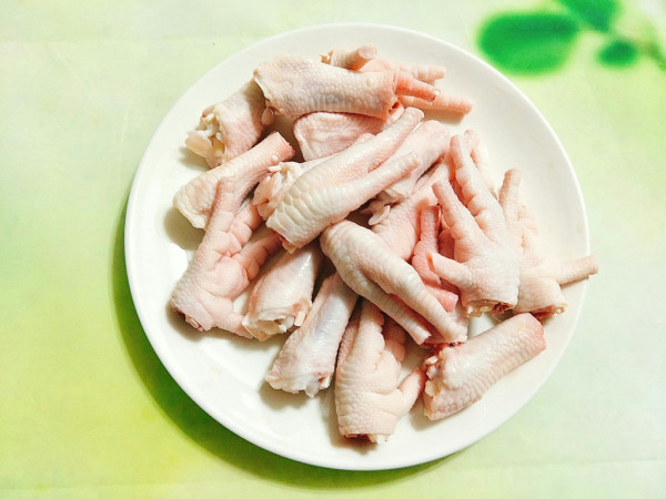 Cách làm chân gà ngâm sả ớt chua ngọt ngon cực đã