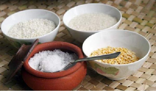 Cách làm chân gà rang muối ngon miễn chê