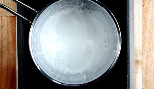 Cách làm cốm dẹp trộn kèm dừa nạo thơm ngon nhất