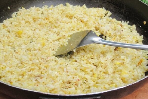 Cách làm cơm rang dưa bò vừa ngon vừa chất