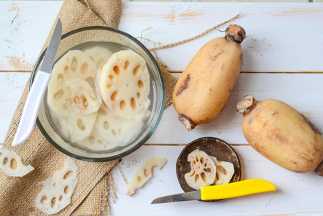 Cách làm củ sen ngâm chua ngọt giòn ngon siêu hấp dẫn