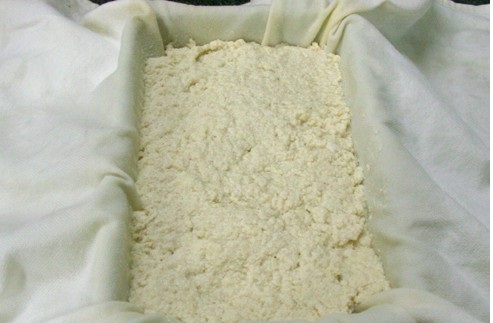 Cách làm đậu phụ tại nhà an toàn cho sức khỏe