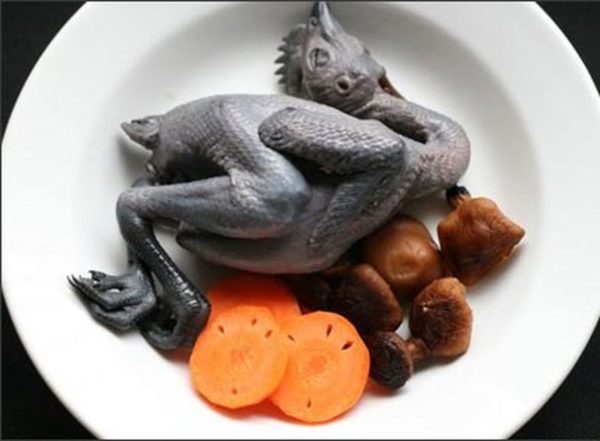 Cách làm gà ác nấu rau củ ngọt lịm, bổ dưỡng cho cả gia đình