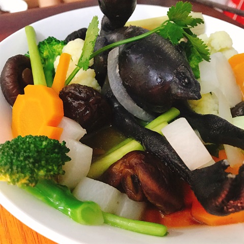 Cách làm gà ác nấu rau củ ngọt lịm, bổ dưỡng cho cả gia đình