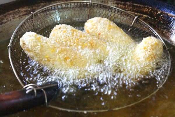 Cách làm gà bó xôi, tự làm gà bó xôi chiên giòn tại nhà