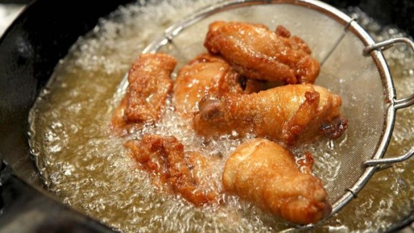 Cách làm gà rán giòn vô cùng đơn giản tại nhà