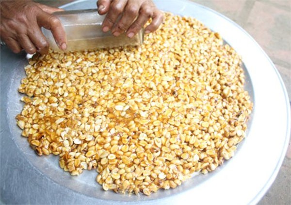 Cách làm kẹo lạc thơm giòn cực dễ tại nhà