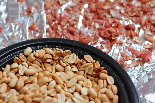 Cách làm kẹo lạc thơm giòn cực dễ tại nhà