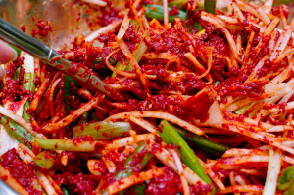 Cách làm kim chi cải thảo ngon, giòn chuẩn vị chiêu đãi cả nhà