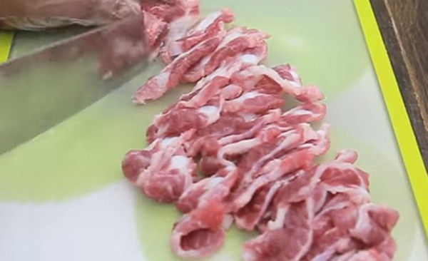 Cách làm lẩu sườn sụn riêu cua xì sụp cuối tuần