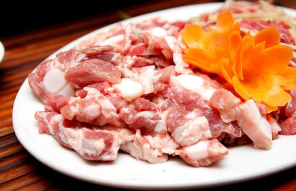 Cách làm lẩu sườn sụn riêu cua xì sụp cuối tuần