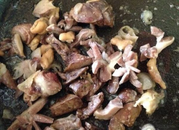 Cách làm lòng gà xào mướp ngon tuyệt cú mèo cho cả gia đình