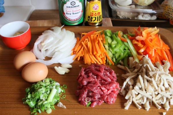 Cách làm miến trộn Hàn Quốc lạ miệng ngon tuyệt