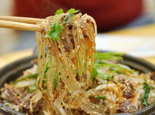 Cách làm miến trộn Hàn Quốc lạ miệng ngon tuyệt