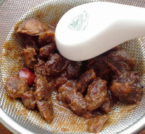 Cách làm mực rim me chua chua cay cay ngon hết sảy