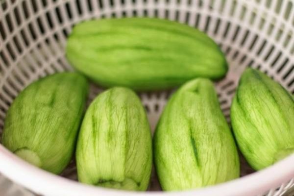 Cách làm mứt xoài ngon dẻo chiêu đãi gia đình và bạn bè trong dịp Tết