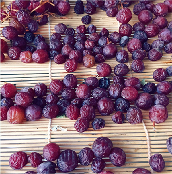 Cách làm nho khô dẻo ngon nhâm nhi đón Tết