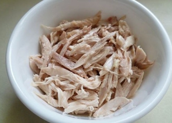 Cách làm nộm đu đủ với thịt gà chua giòn cực ngon tại nhà