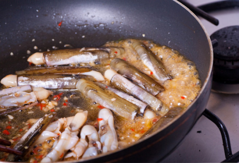 Cách làm ốc móng tay xào me đơn giản ngon tuyệt