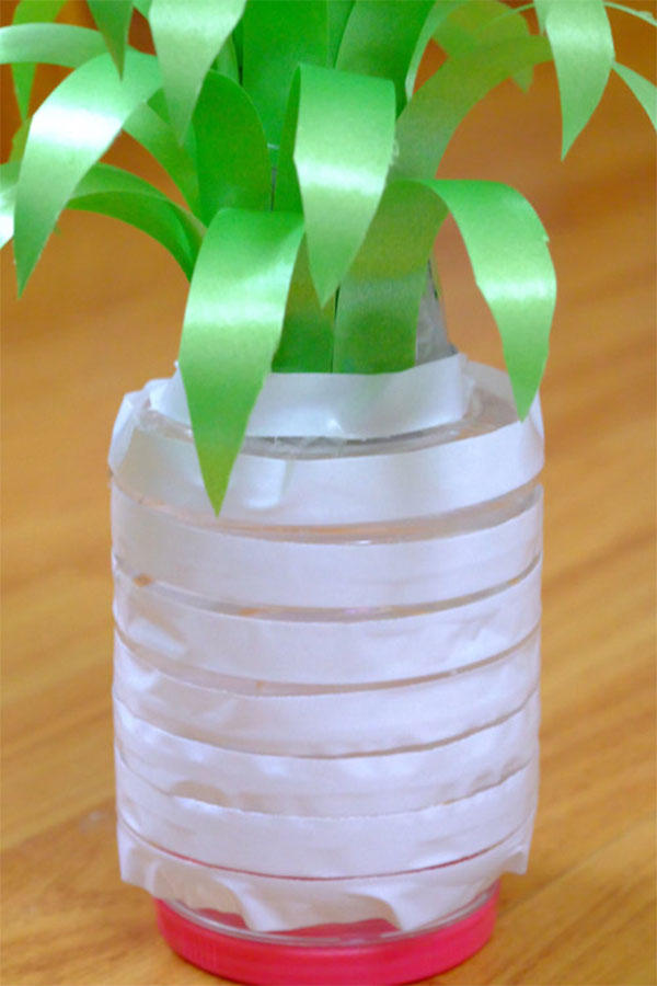 Cách làm quả dứa bằng kẹo oishi chỉ với ba bước