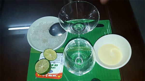 Cách làm sữa chua đánh đá mát lạnh, ngon sánh mịn