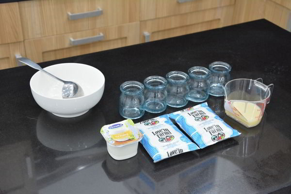 Cách làm sữa chua hoa quả: 2 vị sữa chua ngon tuyệt