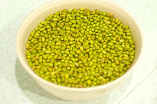 Cách làm sữa đậu xanh ngọt thơm dễ uống cho cả nhà