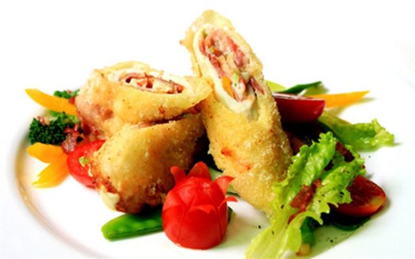 Cách làm thịt gà cuộn phô mai thơm ngậy chuẩn nhà hàng