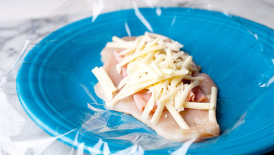 Cách làm thịt gà cuộn phô mai thơm ngậy chuẩn nhà hàng