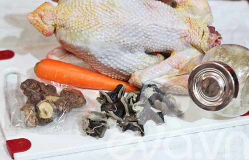 Cách làm thịt gà nấu đông thơm ngon lạ miệng mà không hề ngấy