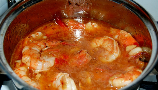 Cách làm tôm kho tàu cực ngon ăn hết “bay” nồi cơm